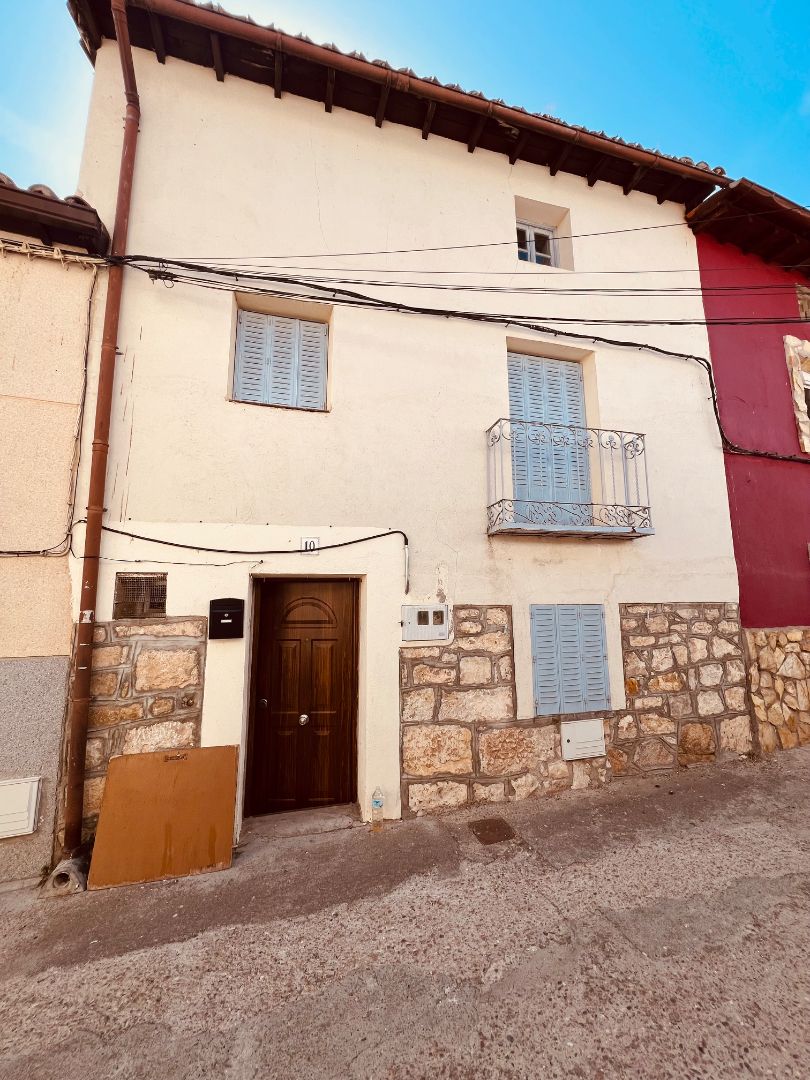 Exterior view of House or chalet for sale in Torrelaguna  with Heating, Private garden and Furnished