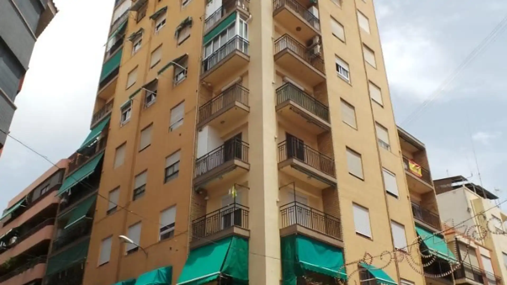 Vista exterior de Piso en venta en Alicante / Alacant con Balcón