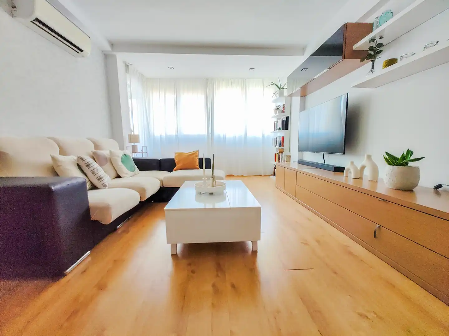 Sala de estar de Piso en venta en Móstoles con Aire acondicionado, Calefacción y Parquet