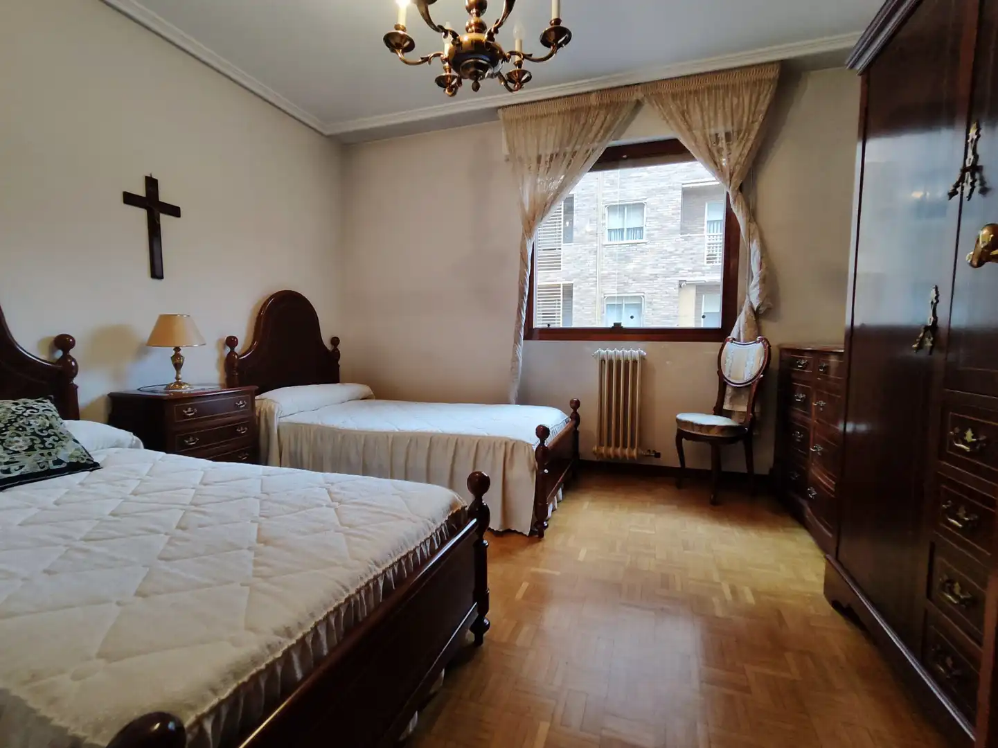 Habitación de Piso en venta en  Logroño con Calefacción, Parquet y Terraza