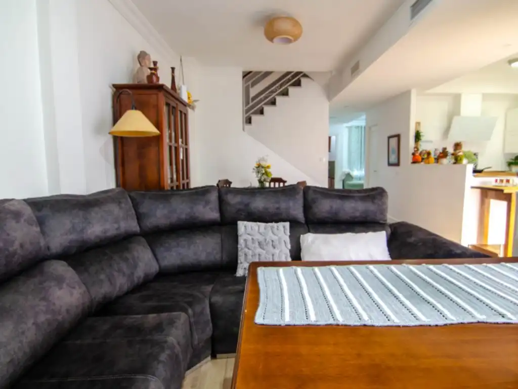 Sala d'estar de Casa o xalet en venda en San José de la Rinconada