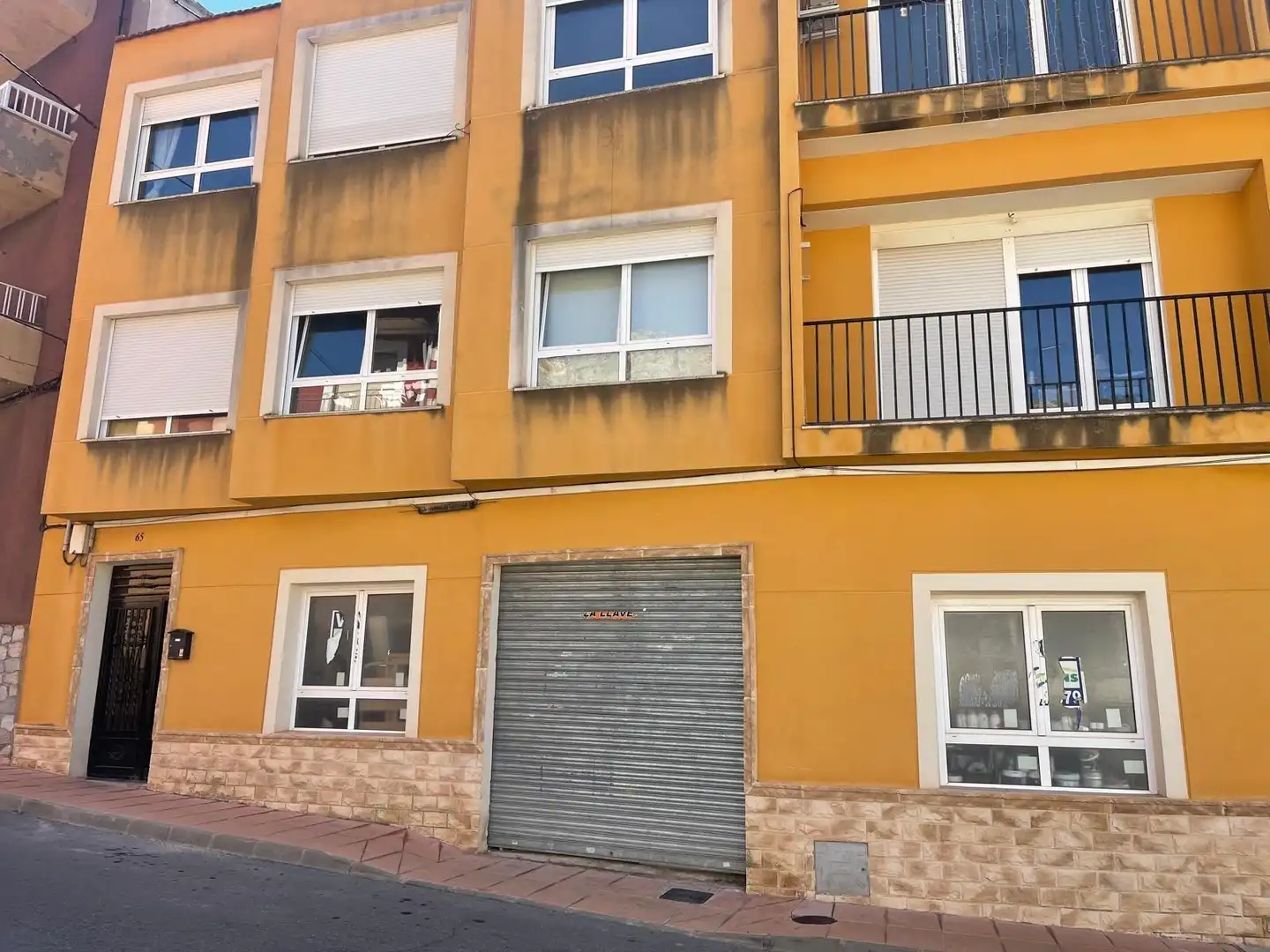 Local comercial en venta en Calle del Doctor Salcedo 65, imagen 3