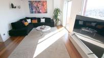 Sala d'estar de Àtic en venda en  Barcelona Capital amb Aire condicionat, Calefacció i Parquet