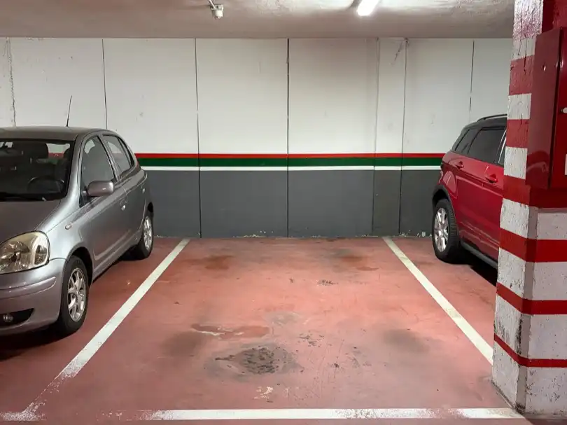 Aparcament de Garatge de lloguer en Este