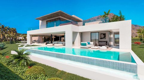Villa en venta en Estepona