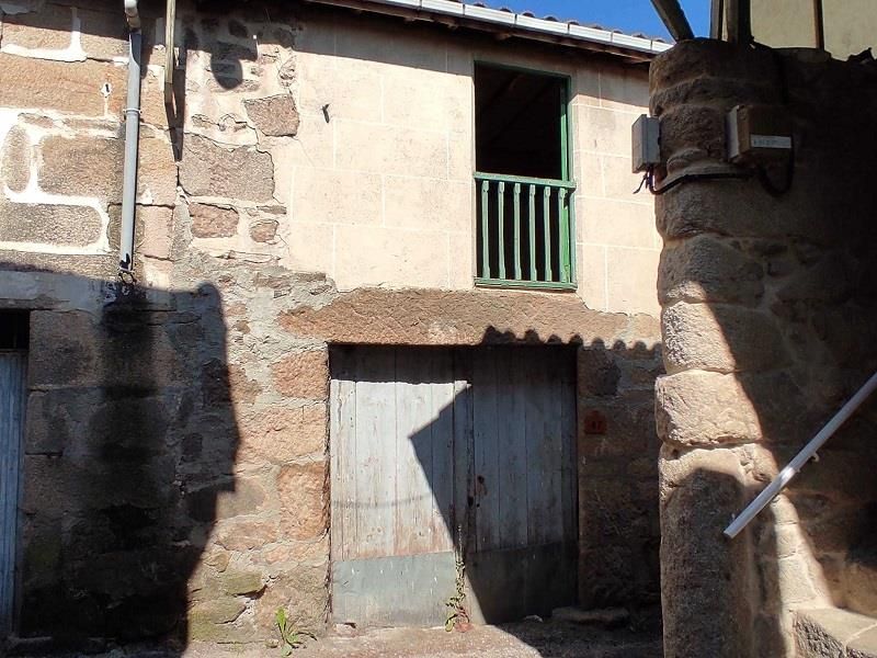 Casa adosada en venda a Maceda