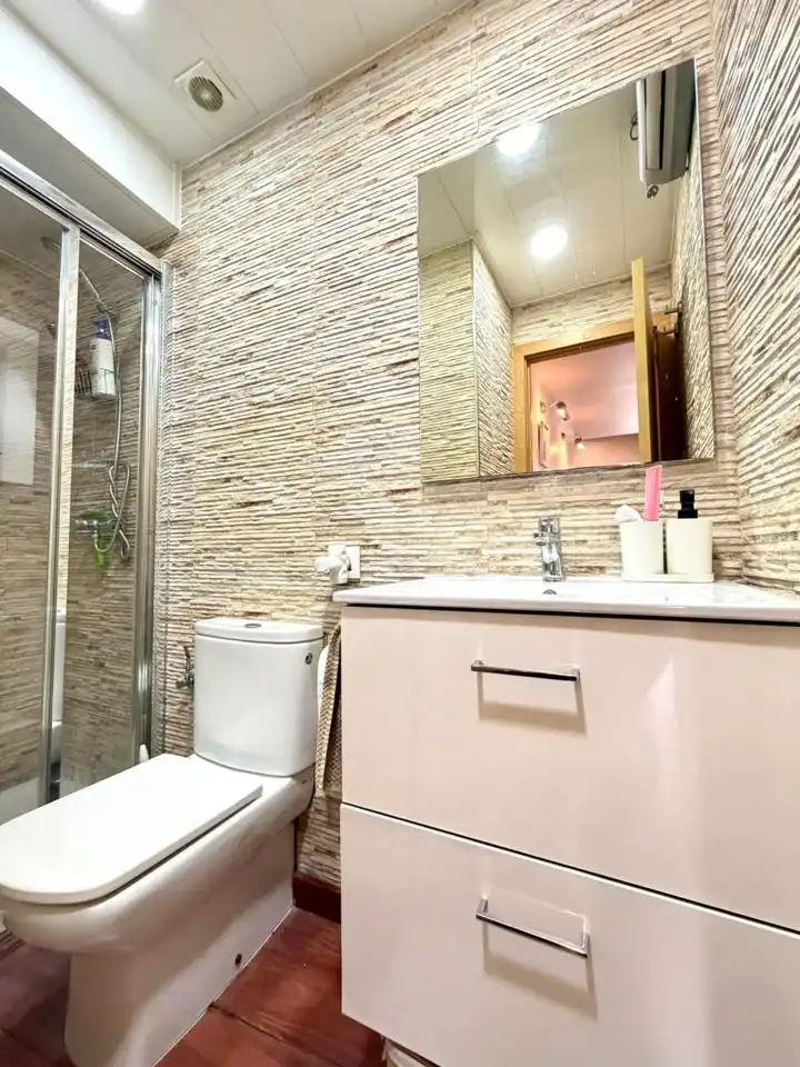 Baño de Piso en venta en Mataró con Aire acondicionado