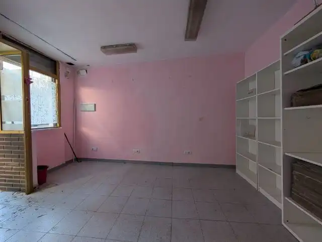 Geschaftsraum zur Miete in Zaragoza
