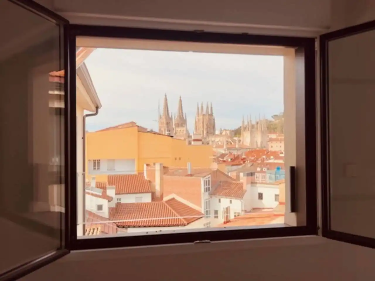 Vista exterior de Dúplex en venta en Burgos con Calefacción y Balcón