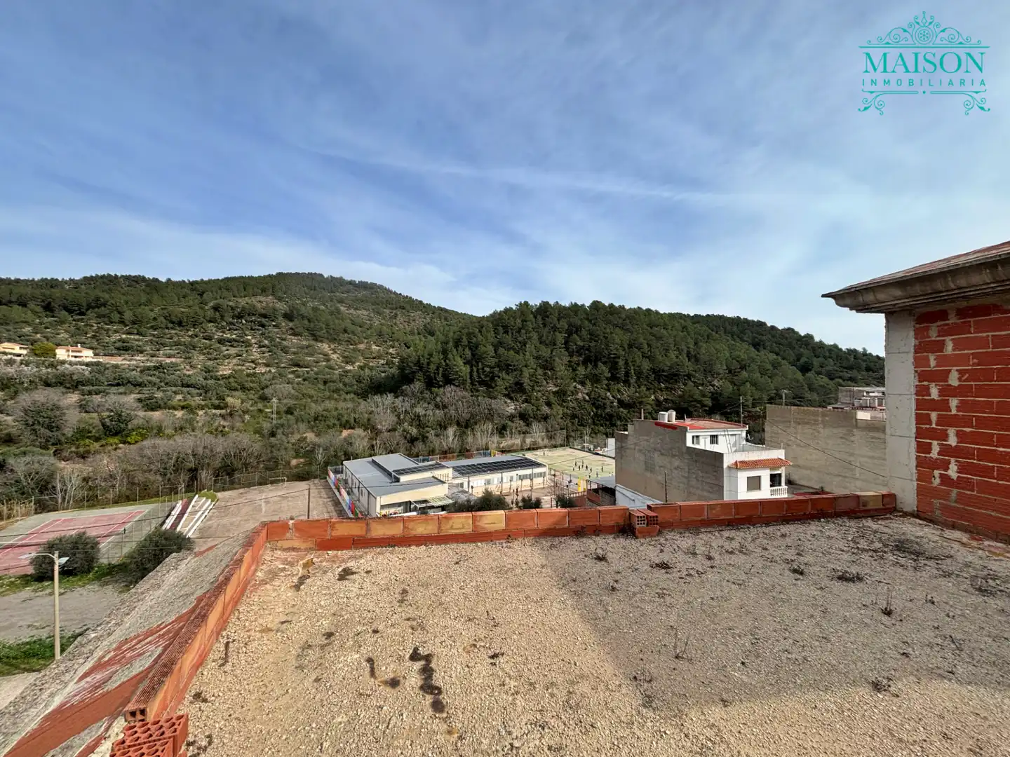 Casa adosada en venda en Eslida