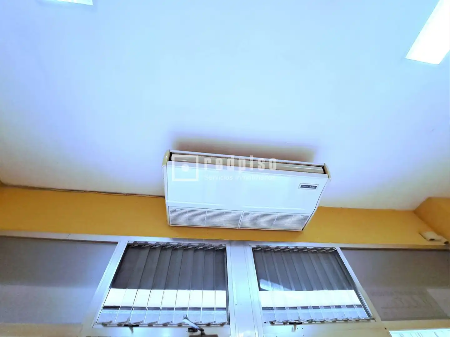 Balcony of Commercial properties for sale in Talavera de la Reina  with Air Conditioner