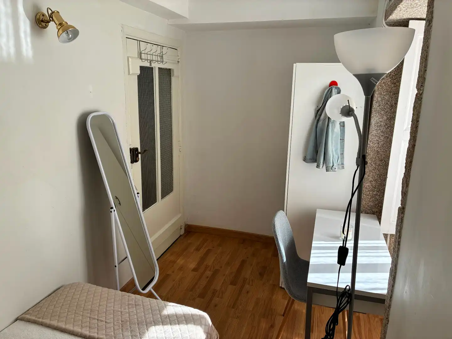 Dormitori de Dúplex per a compartir en Santiago de Compostela  amb Calefacció, Parquet i Moblat