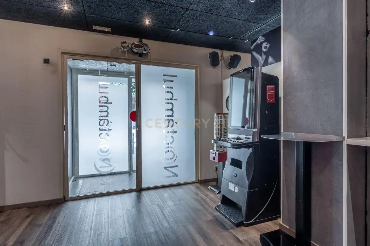 Local comercial en venta en Carrer de Jacint Verdaguer, 36, bajos 3, Sant Joan Despí, Spain, imagen 13