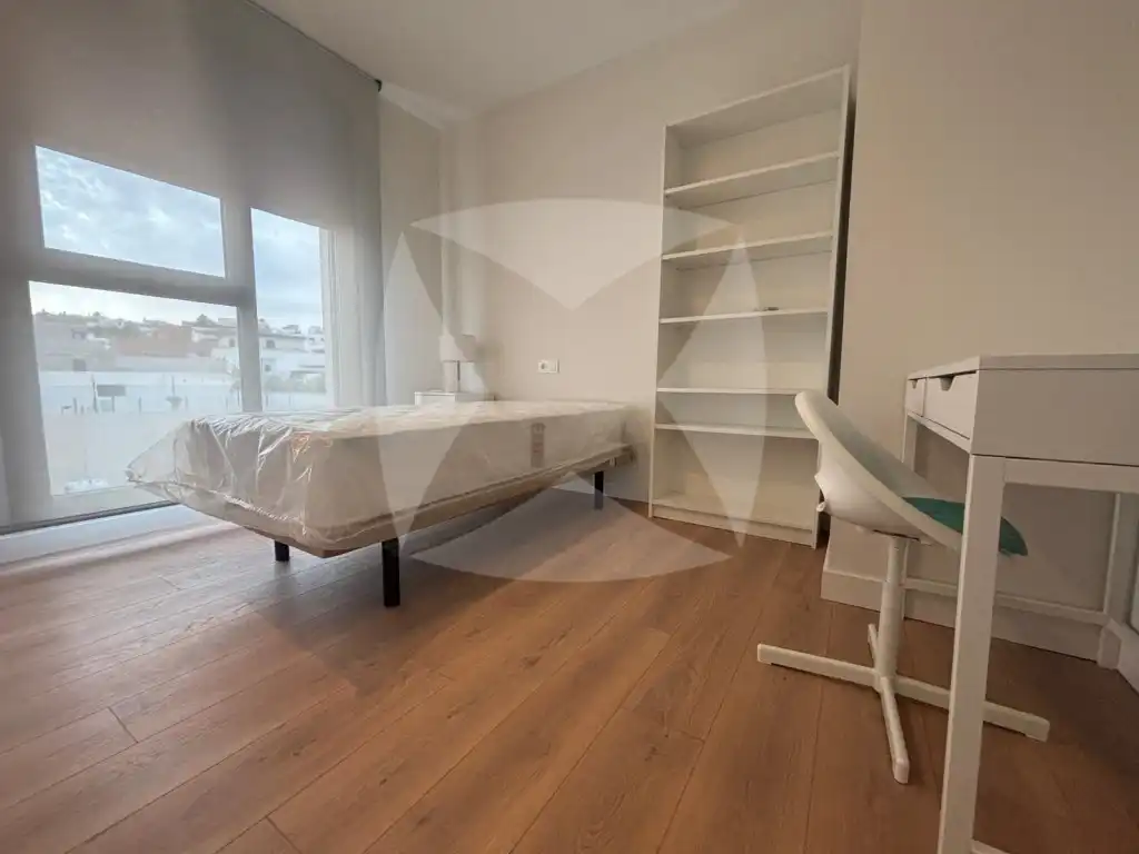 Schlafzimmer von Wohnung zur Miete in Badajoz mit Klimaanlage, Privatgarten und Terrasse