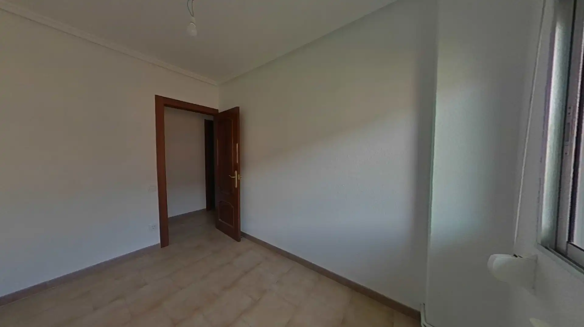 Bedroom of Flat for sale in Zaragoza  with Heating, Parquet flooring and Oven