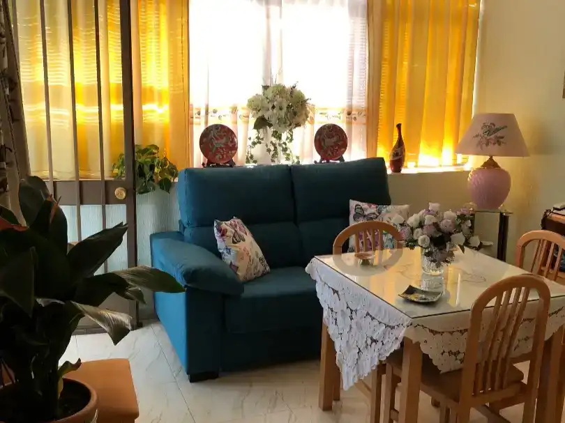 Sala d'estar de Casa o xalet en venda en El Campillo (Huelva) amb Jardí privat, Traster i Moblat