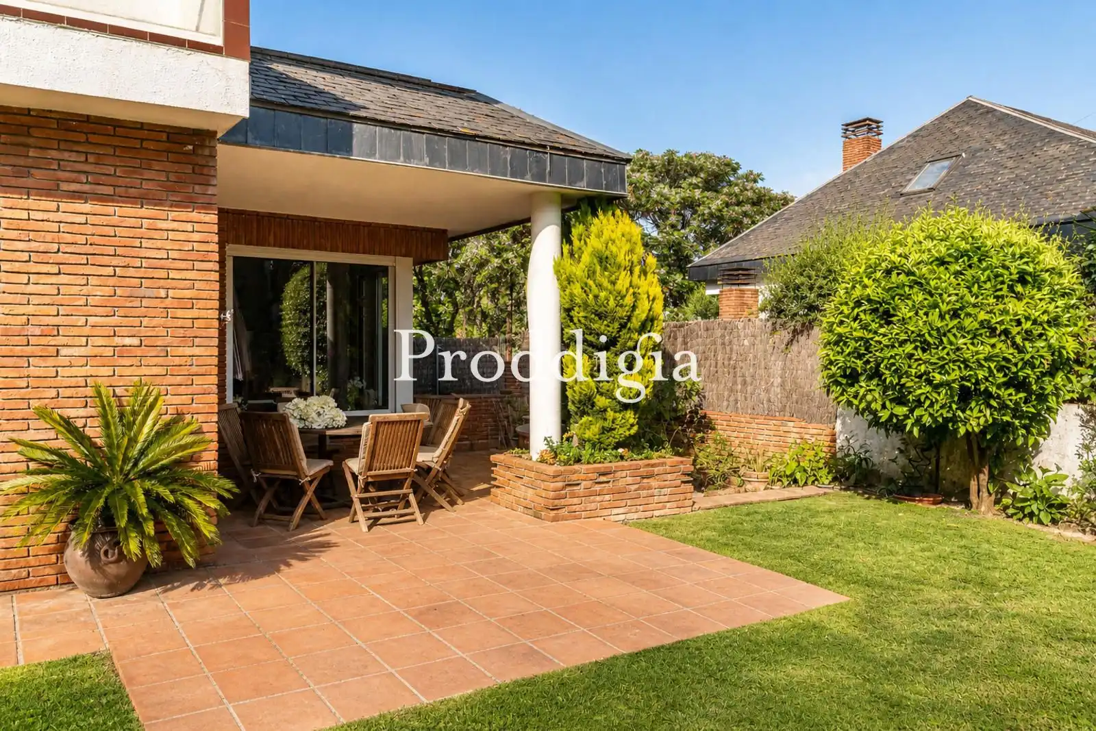 Garden of Houses for sale in Sant Cugat del Vallès  with Heating and Swimming Pool