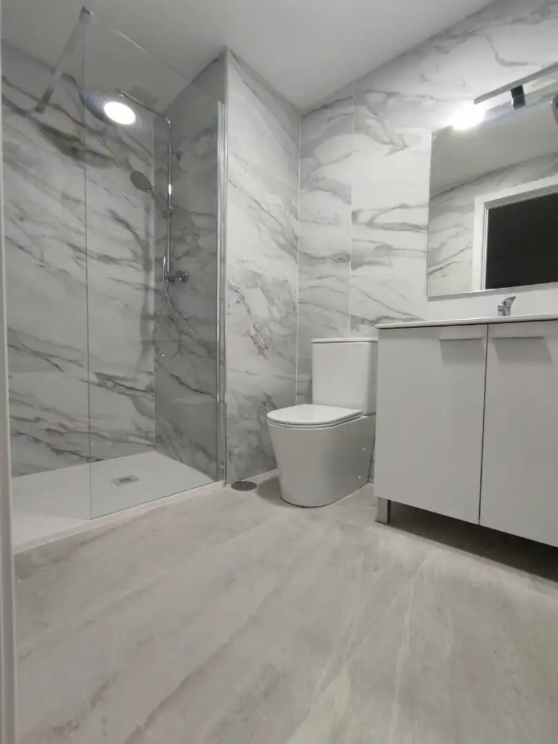 Baño de Piso en venta en Alcázar de San Juan con Aire acondicionado y Terraza