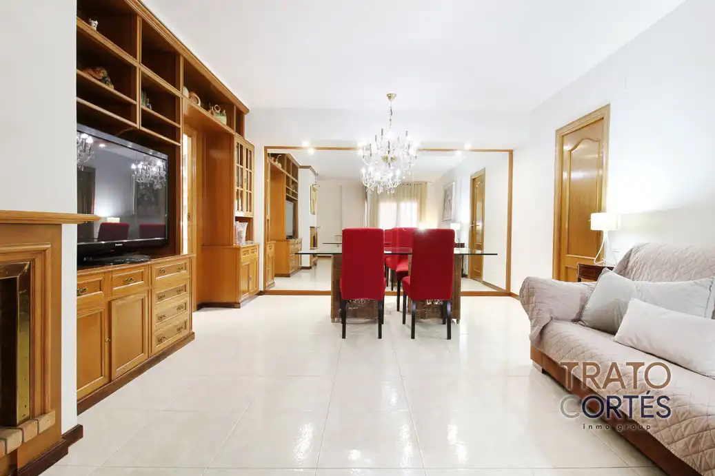 Flat with terrace for sale in Plaça de Catalunya