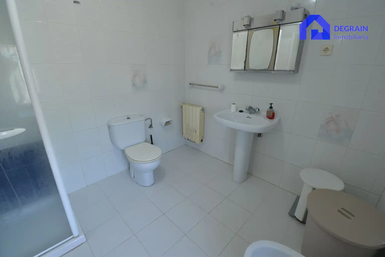 Baño de Casa o chalet en venta en Salas con Calefacción, Terraza y Trastero