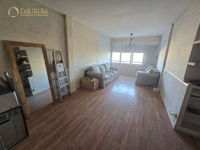 Piso en Venta en PINTOR PEDRO CAMACHO en Juan XXIII