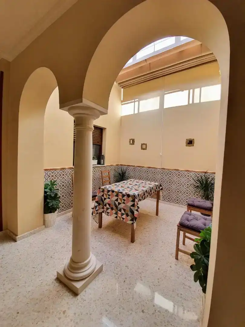 Menjador de Casa adosada en venda en Écija amb Aire condicionat, Piscina i Balcó