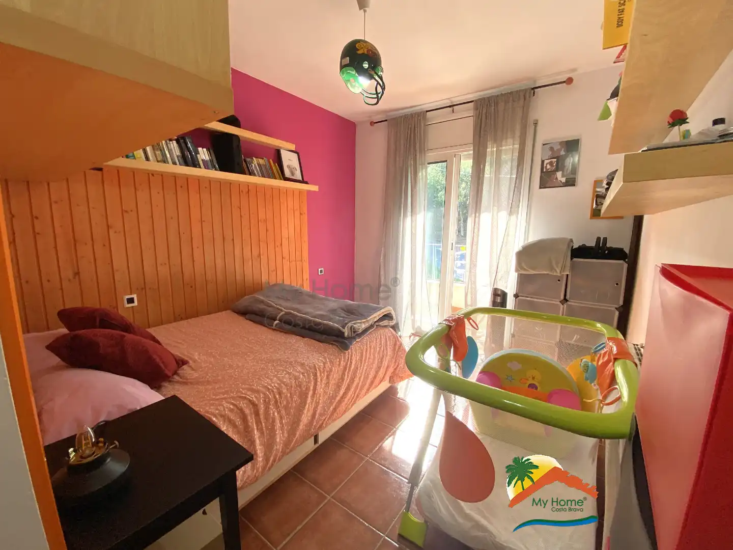 Dormitori de Casa adosada en venda en Blanes amb Aire condicionat, Calefacció i Jardí privat