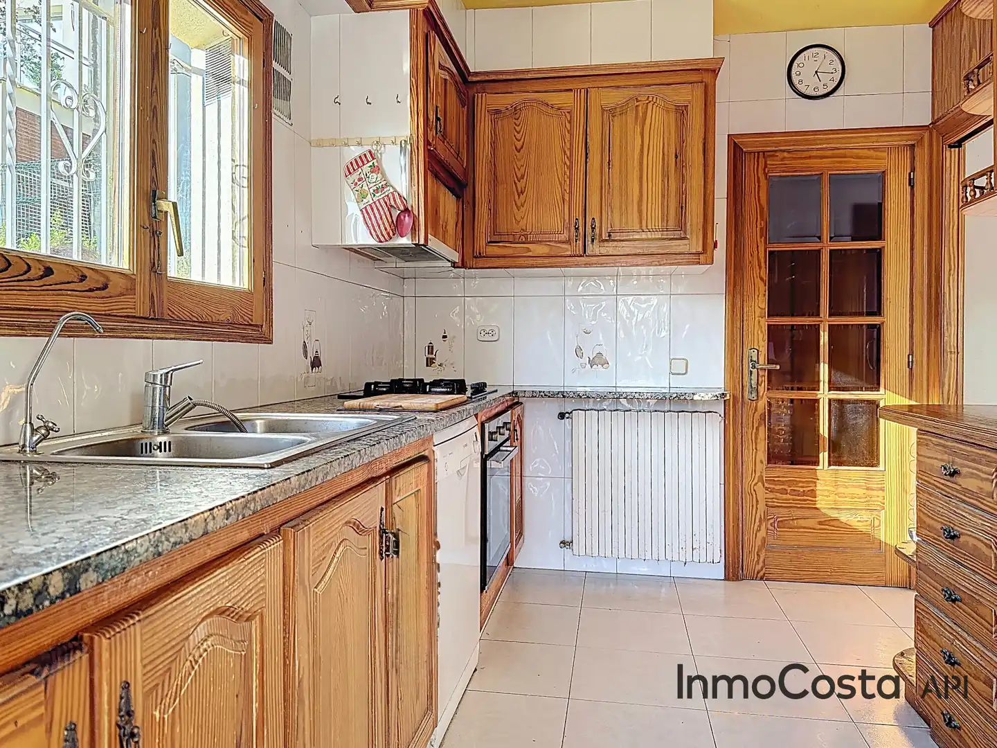 Kitchen of Detached homes for sale in L'Estartit  with Air Conditioner, Terrace and Furnished