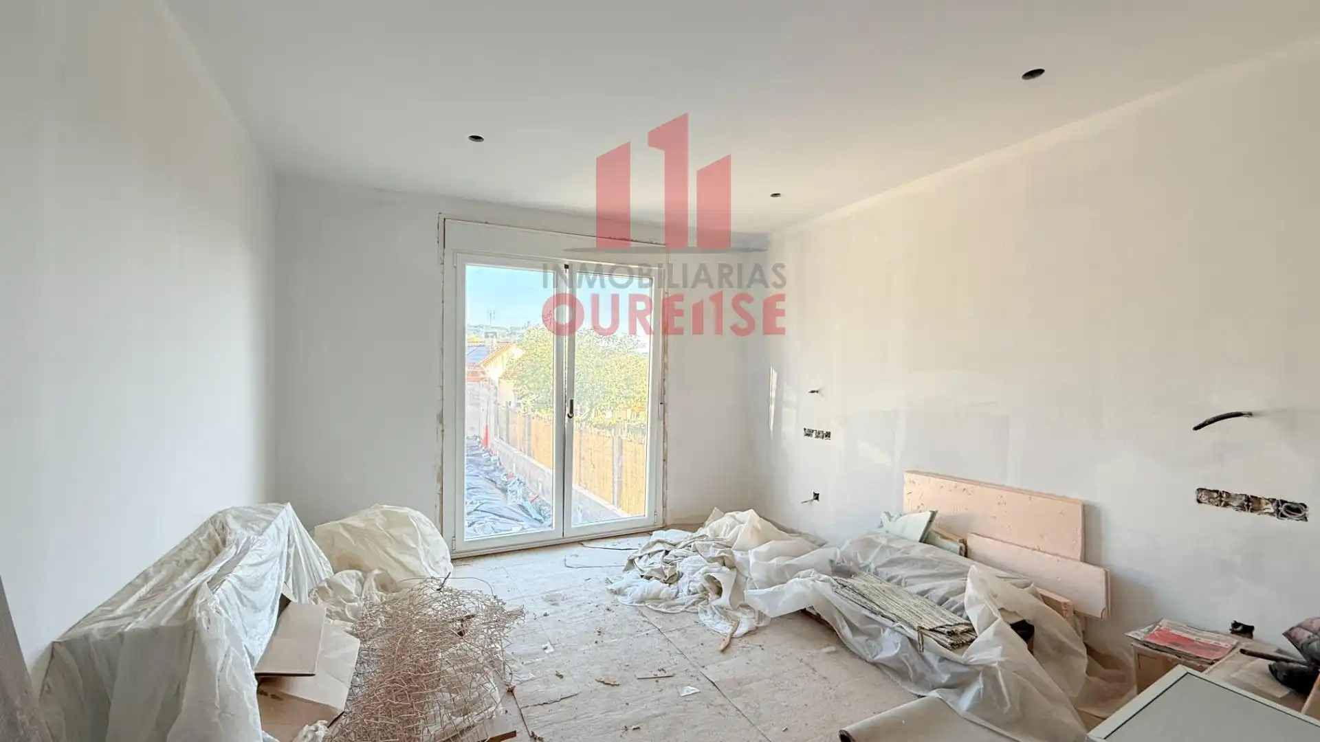 Habitación de Casa o chalet en venta en Ourense Capital  con Calefacción, Jardín privado y Trastero