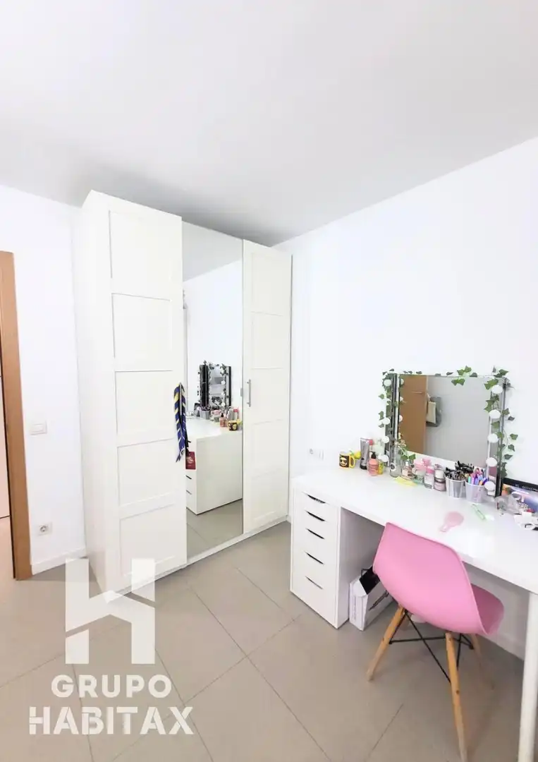 Bedroom of Duplexes for sale in Santa Coloma de Gramenet