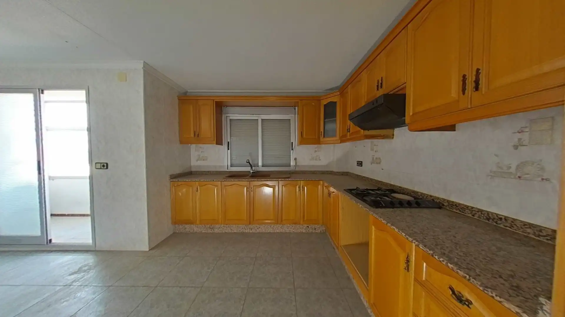 Cocina de Piso en venta en El Pinós / Pinoso con Balcón