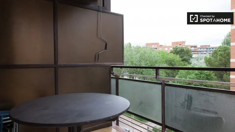 Balcony of Flat for share in Alcalá de Henares  with Air Conditioner, Terrace and Furnished