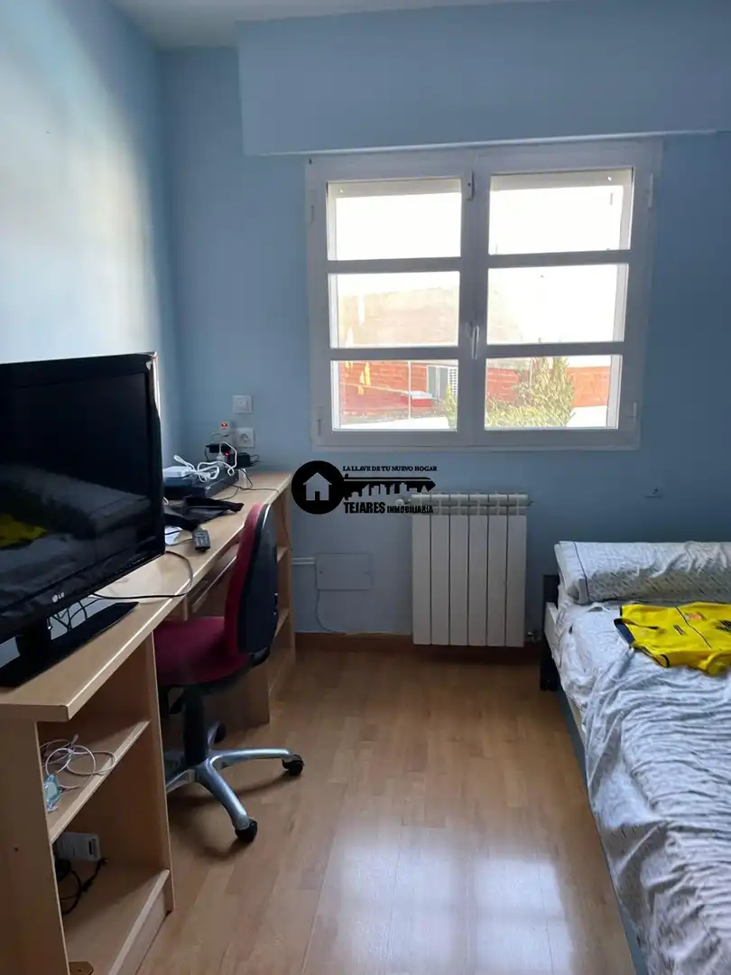 Habitación de Casa adosada en venta en Albacete con Aire acondicionado, Calefacción y Jardín privado