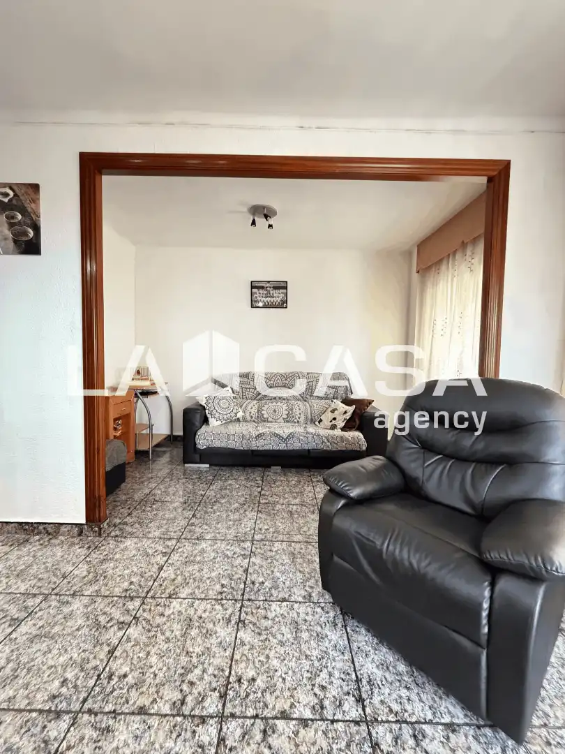 Sala d'estar de Pis en venda en Badalona amb Balcó