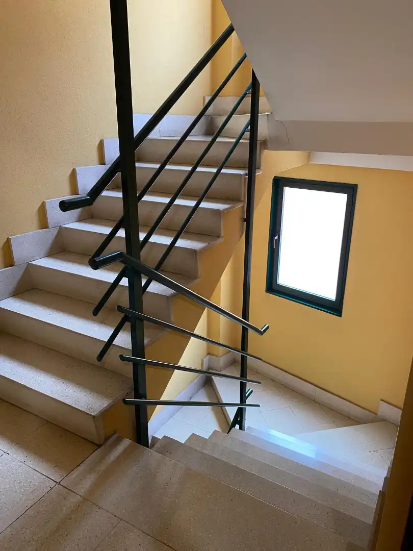 Piso de alquiler en Oviedo  con Calefacción, Parquet y Amueblado