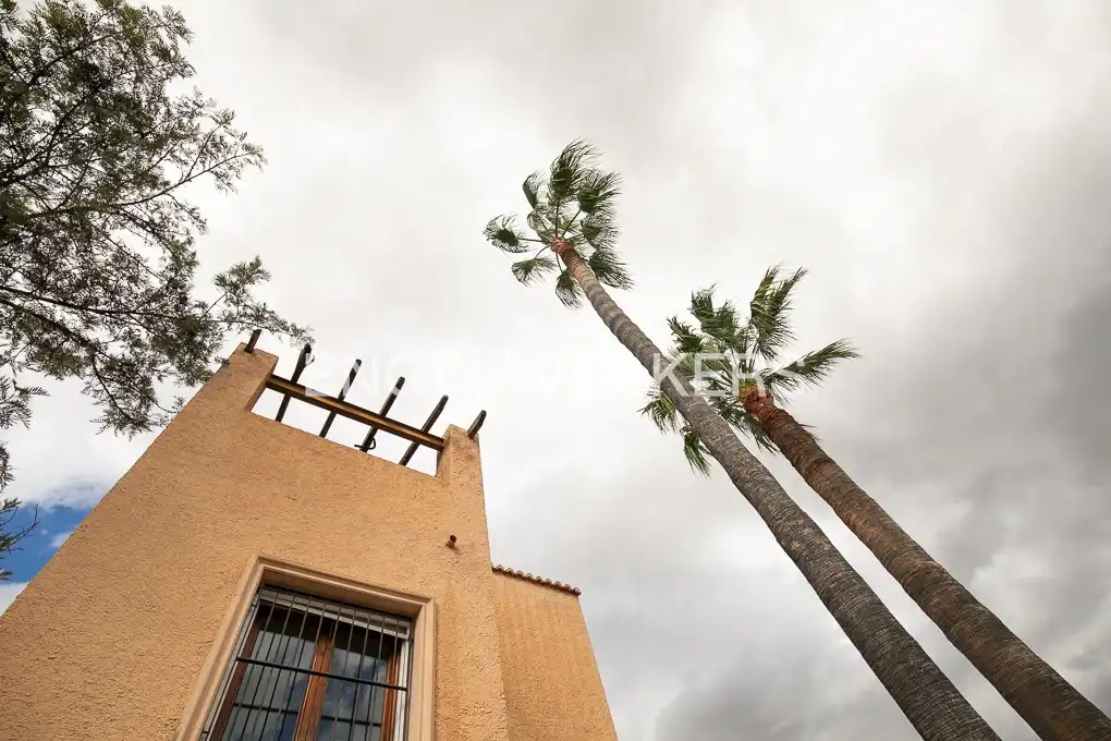 Vista exterior de Casa o chalet de alquiler en L'Eliana con Aire acondicionado, Calefacción y Jardín privado