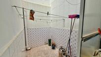 Bany de Casa adosada en venda en Dos Hermanas amb Terrassa, Traster i Balcó