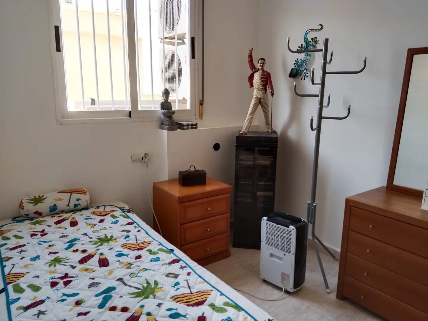 Habitación de Dúplex en venta en Gandia con Aire acondicionado, Trastero y Amueblado