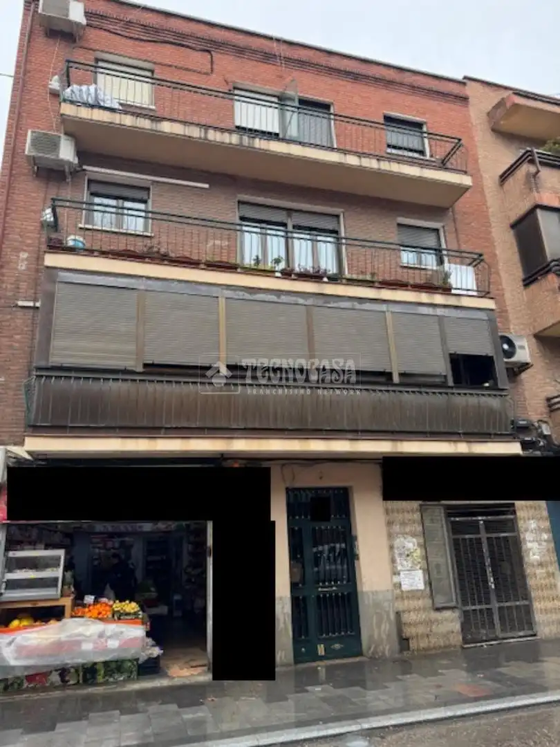 Vista exterior de Local en venta en  Madrid Capital con Calefacción
