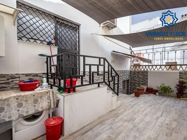 Terraced house for sale in Pulianas