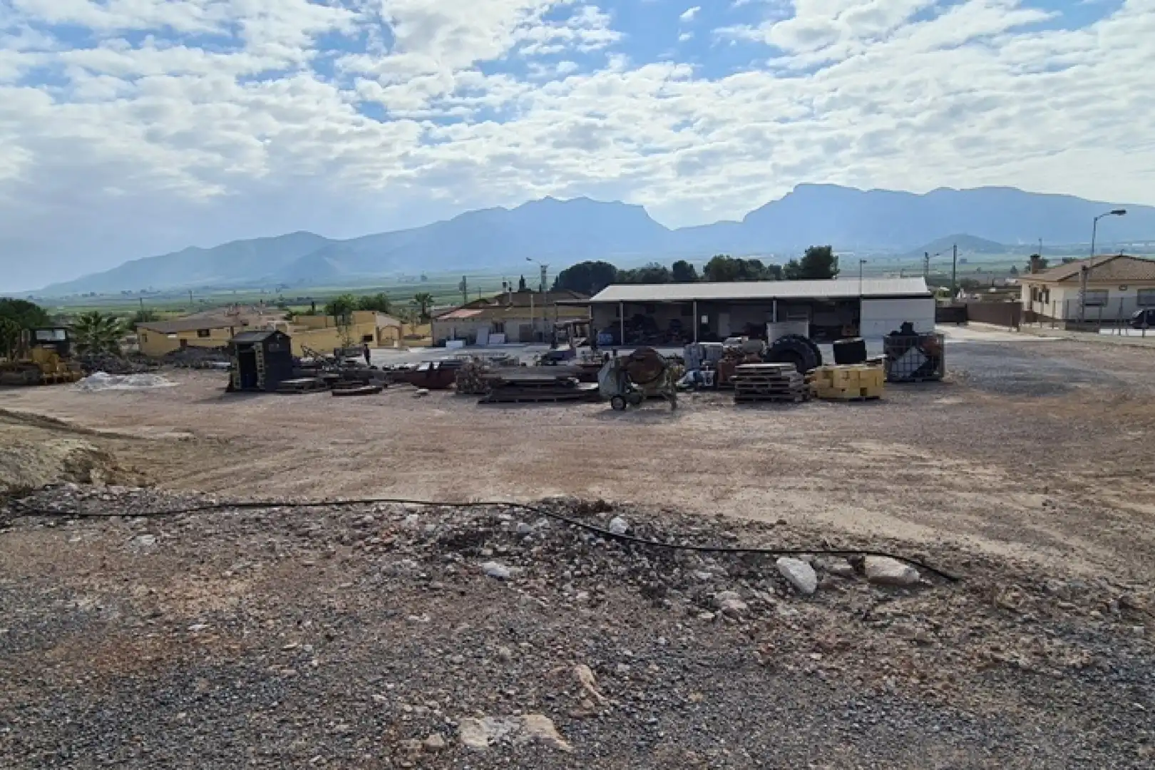 Vista exterior de Casa o xalet en venda en Orihuela amb Aire condicionat, Calefacció i Jardí privat