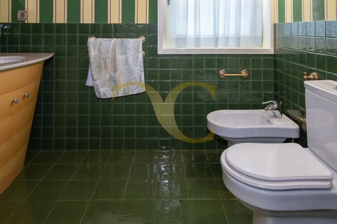 Baño de Casa o chalet en venta en Santa Cruz de Bezana con Aire acondicionado, Calefacción y Jardín privado