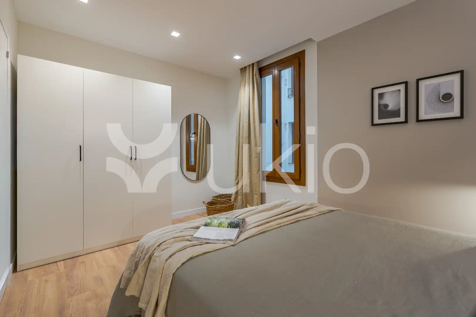 Schlafzimmer von Wohnungen zur Miete in Madrid mit Klimaanlage, Heizung und Möbliert