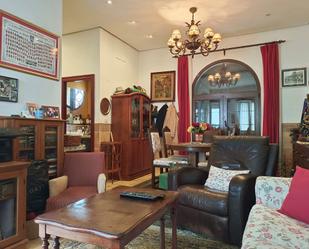 Sala d'estar de Casa o xalet en venda en Getxo  amb Terrassa