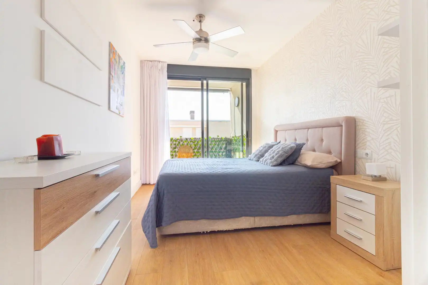 Habitación de Apartamento en venta en Orihuela con Aire acondicionado, Terraza y Amueblado