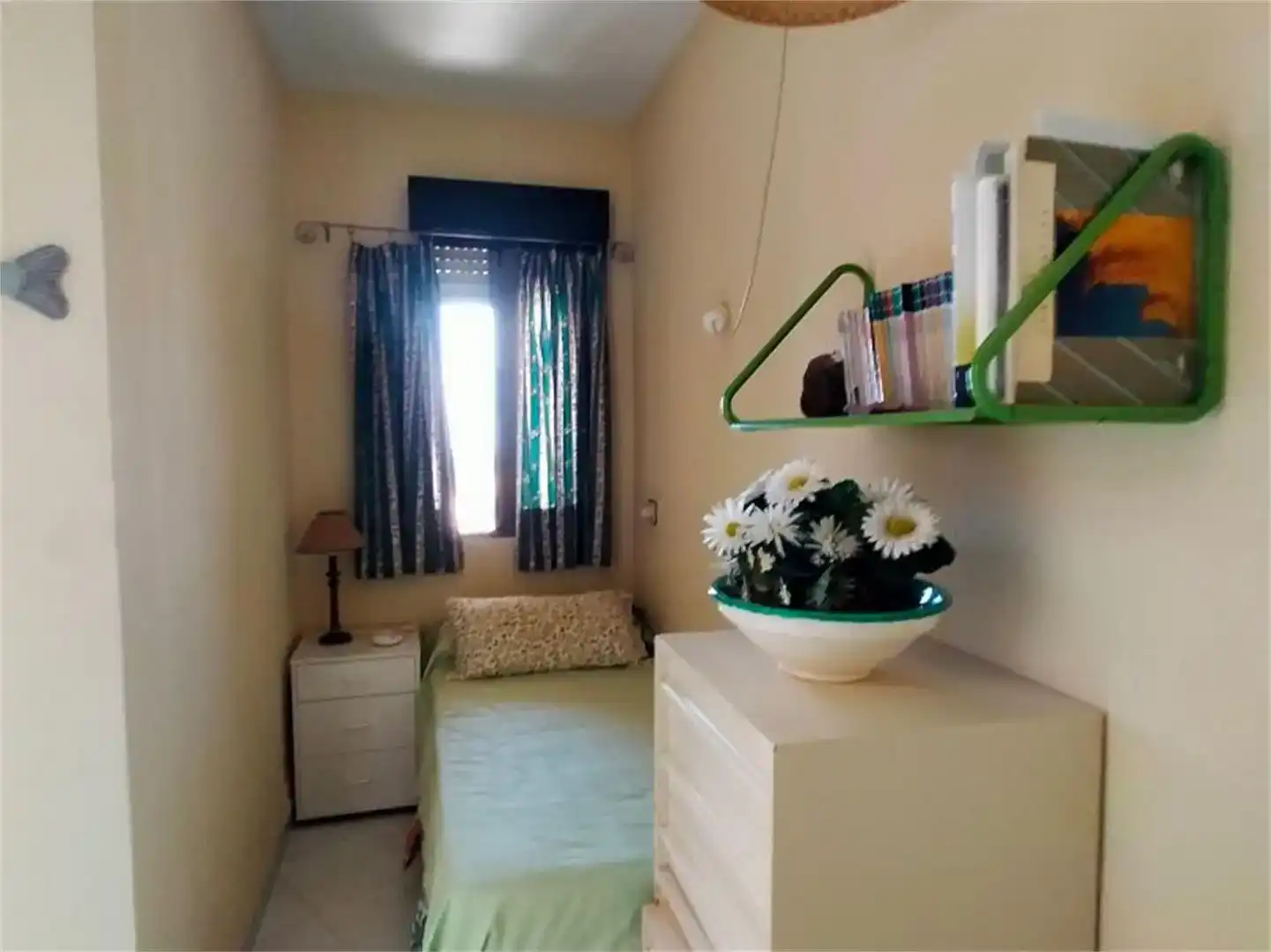 Dormitori de Apartament de lloguer en Mazarrón amb Aire condicionat i Moblat