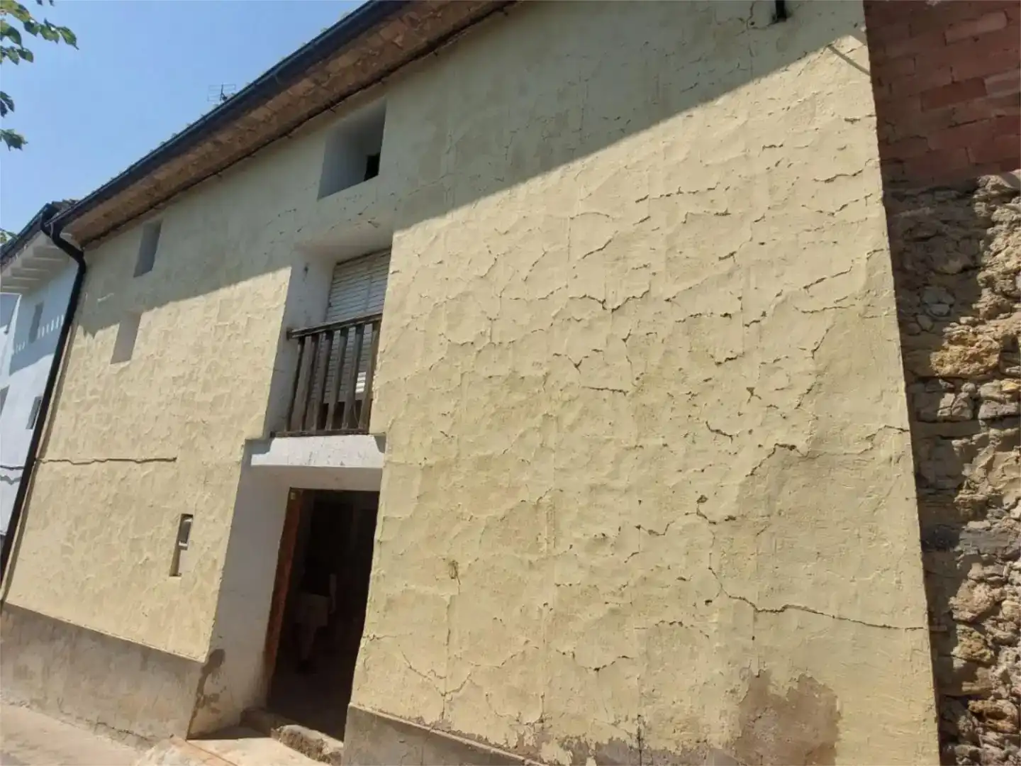Vista exterior de Casa adosada en venta en Manzanera con Balcón