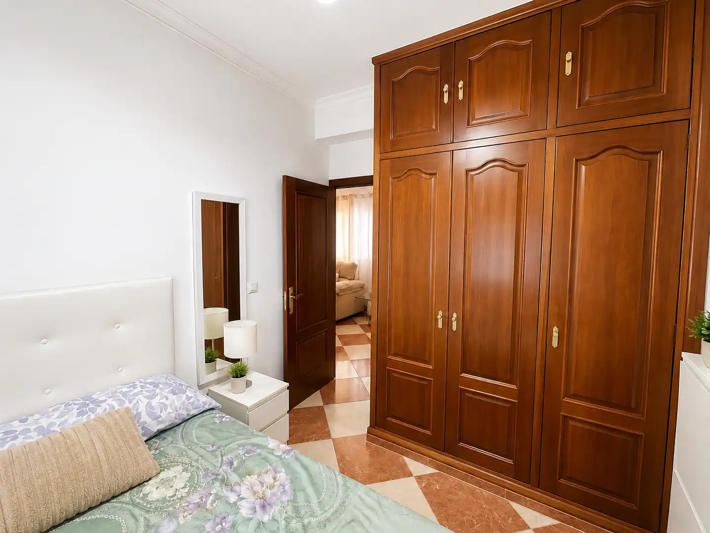 Habitación de Casa o chalet en venta en Castilleja de Guzmán con Aire acondicionado, Calefacción y Terraza