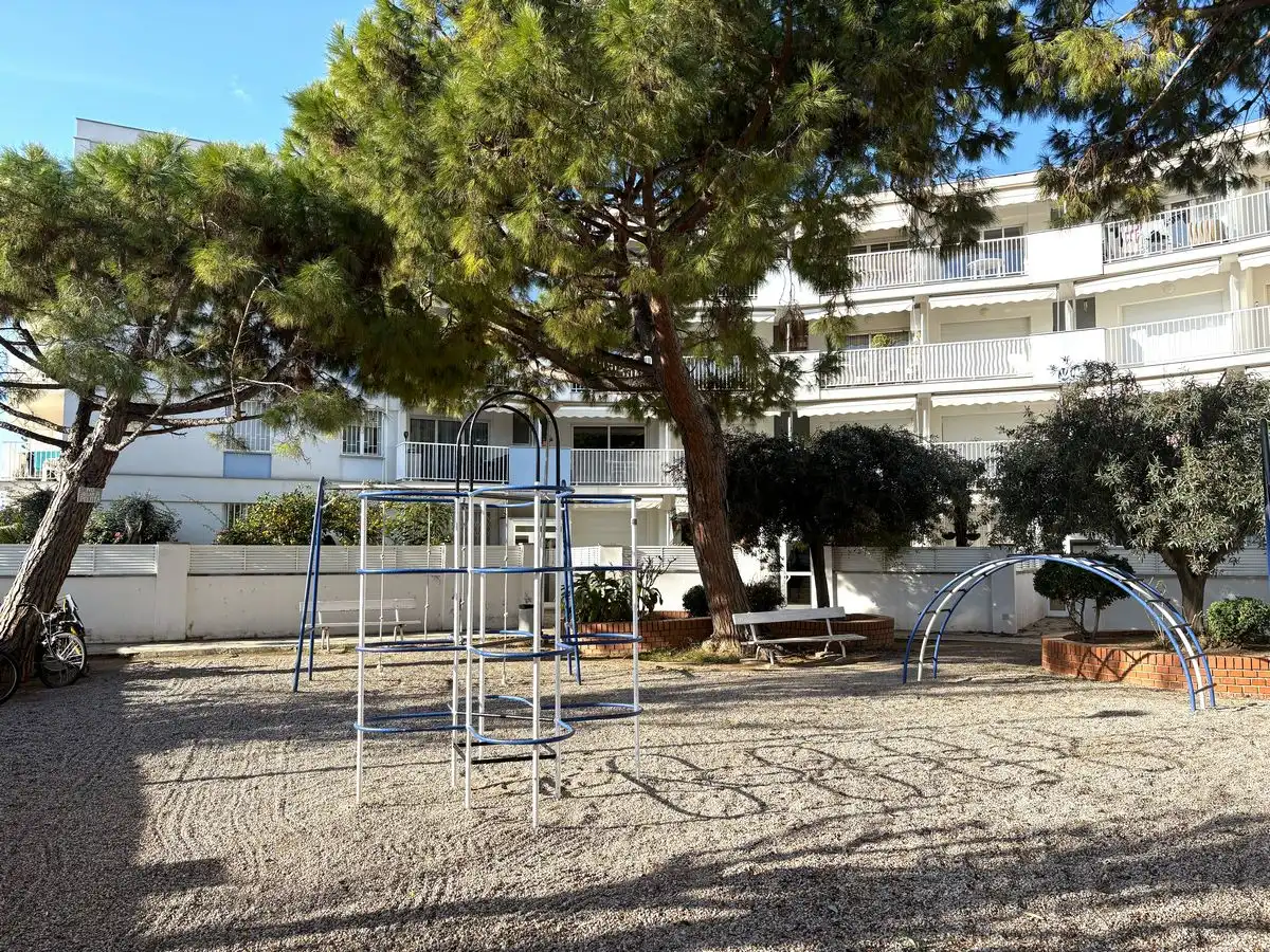 Parking of Ground floor for sale in Vilanova i la Geltrú  with Heating, Terrace and Oven