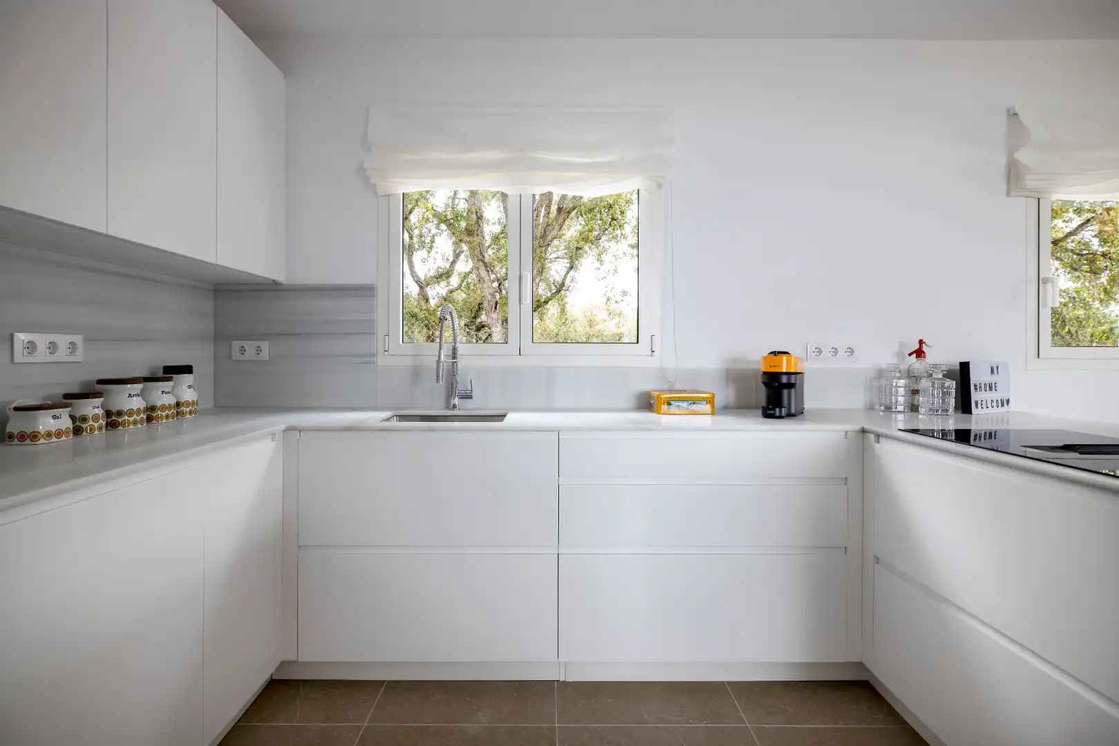 Cuina de Casa o xalet en venda en Sant Cebrià de Vallalta amb Aire condicionat, Calefacció i Jardí privat